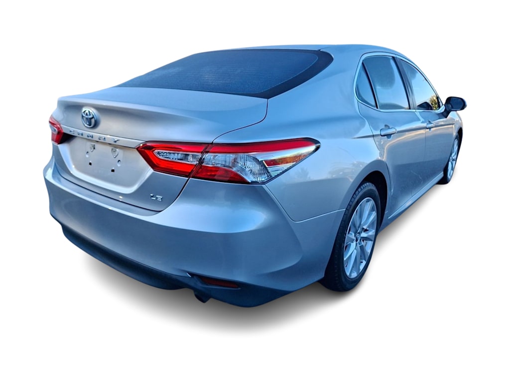 Thumbnail: 2018 Toyota Camry - 16