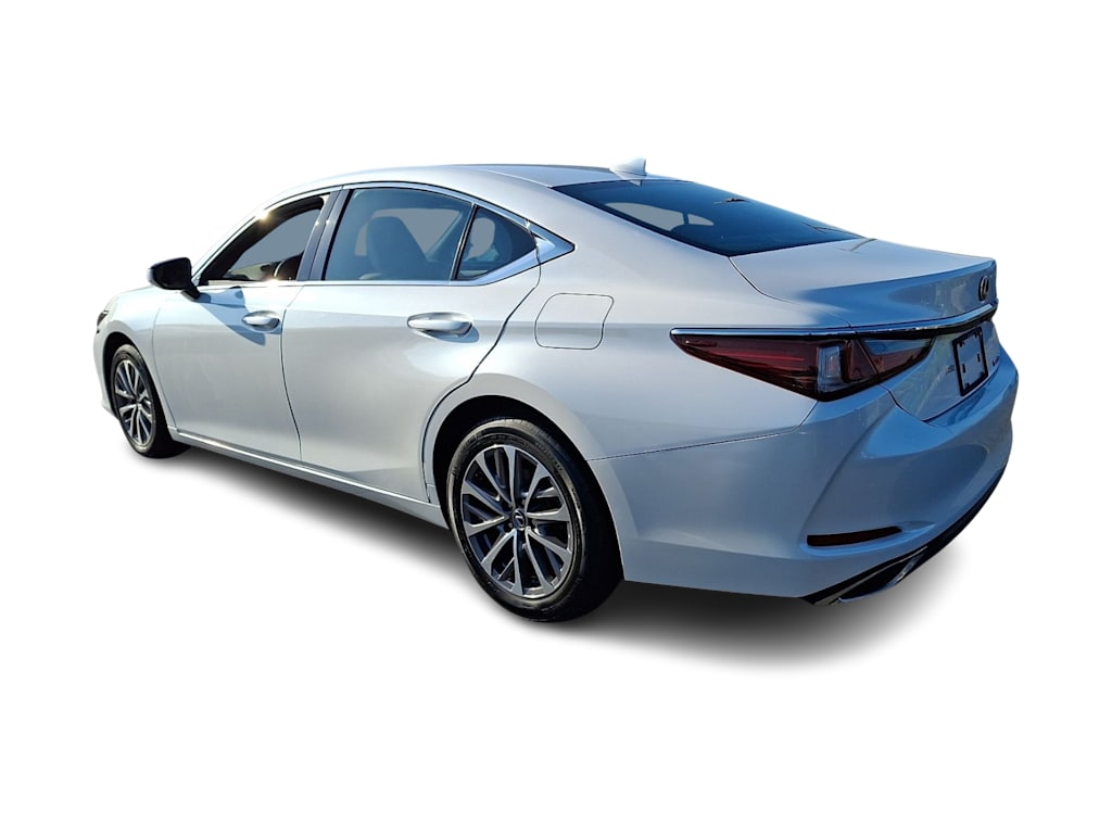 Thumbnail: 2022 Lexus ES - 3