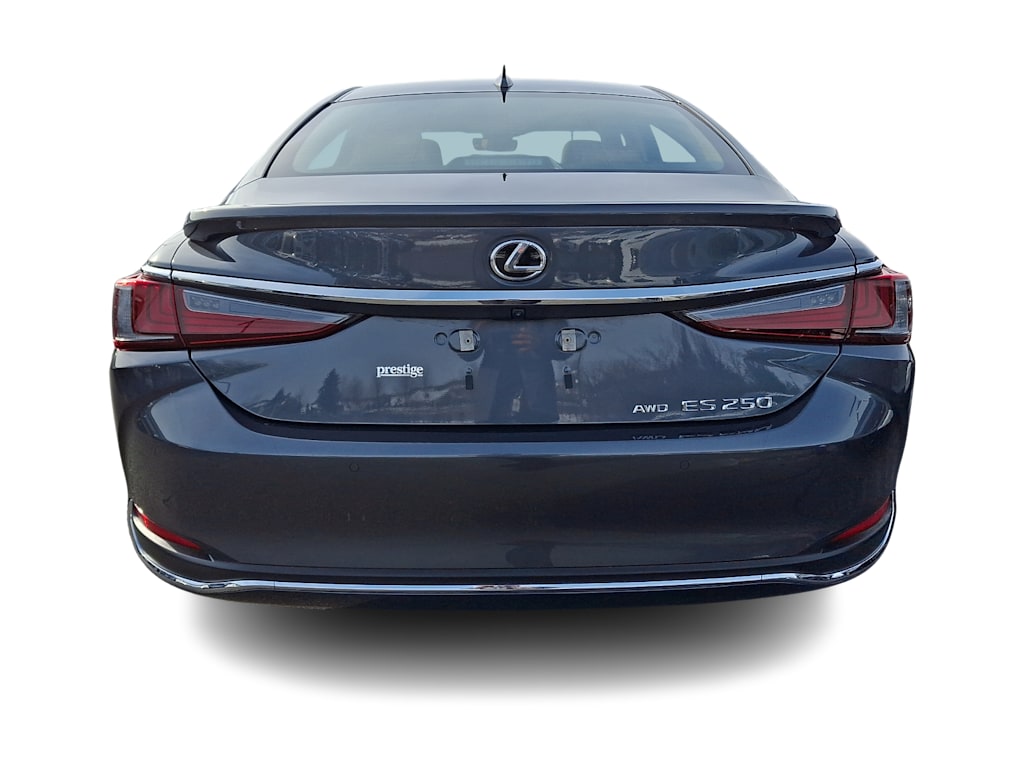 Thumbnail: 2024 Lexus ES - 3