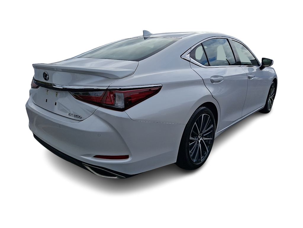 Thumbnail: 2023 Lexus ES - 16