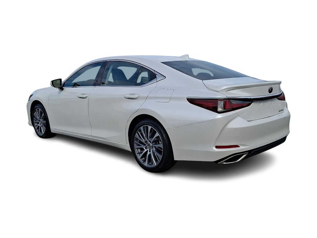 Thumbnail: 2021 Lexus ES - 3