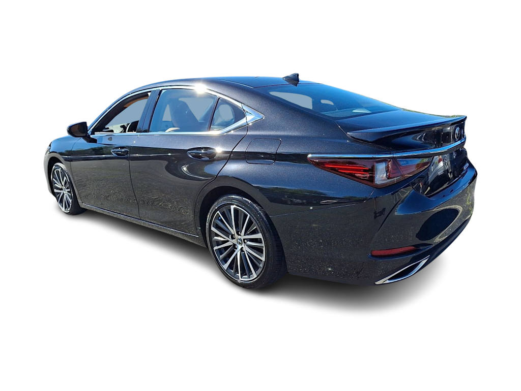 Thumbnail: 2023 Lexus ES - 4