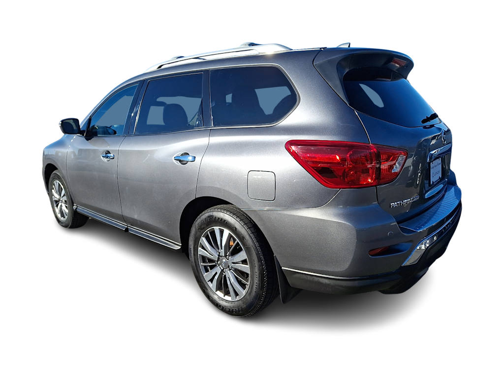 Thumbnail: 2020 Nissan Pathfinder - 3