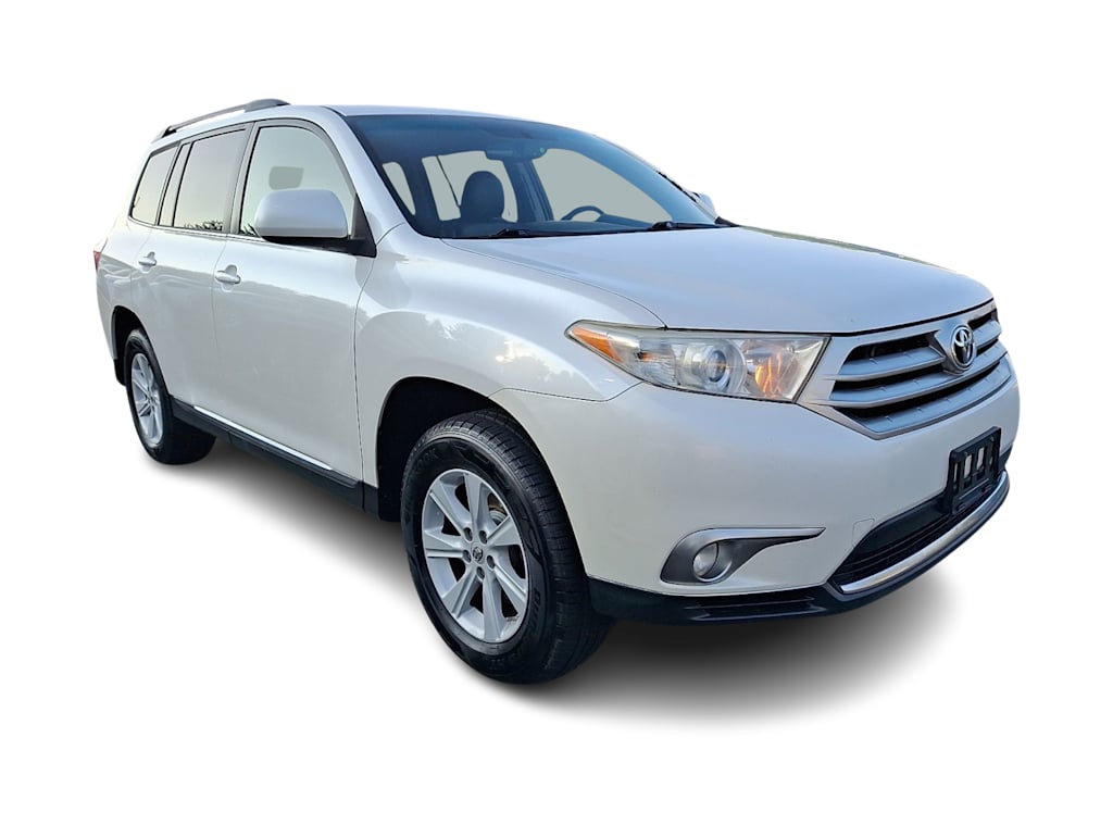 Thumbnail: 2013 Toyota Highlander - 14