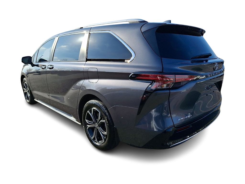 Thumbnail: 2025 Toyota Sienna - 2