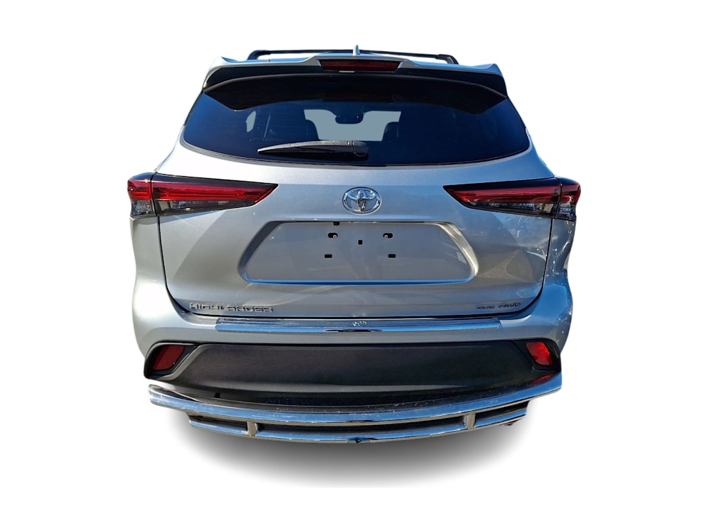 Thumbnail: 2022 Toyota Highlander - 4