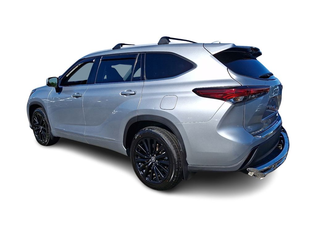 Thumbnail: 2022 Toyota Highlander - 3