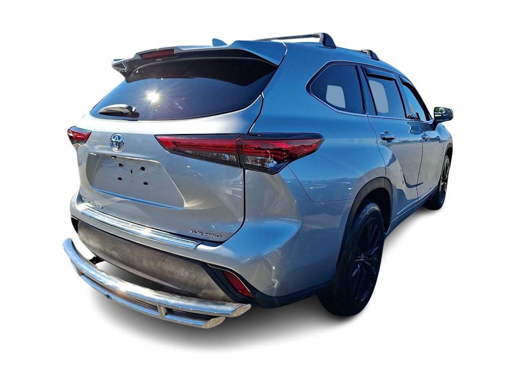 Thumbnail: 2022 Toyota Highlander - 15