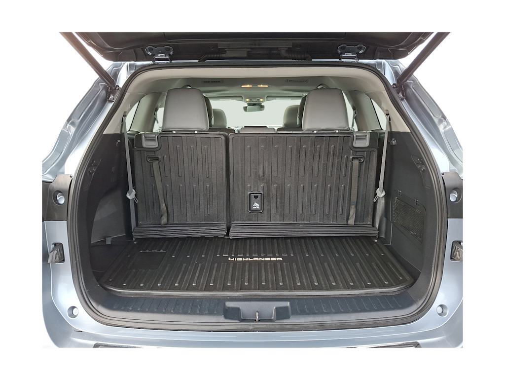 Thumbnail: 2022 Toyota Highlander - 12