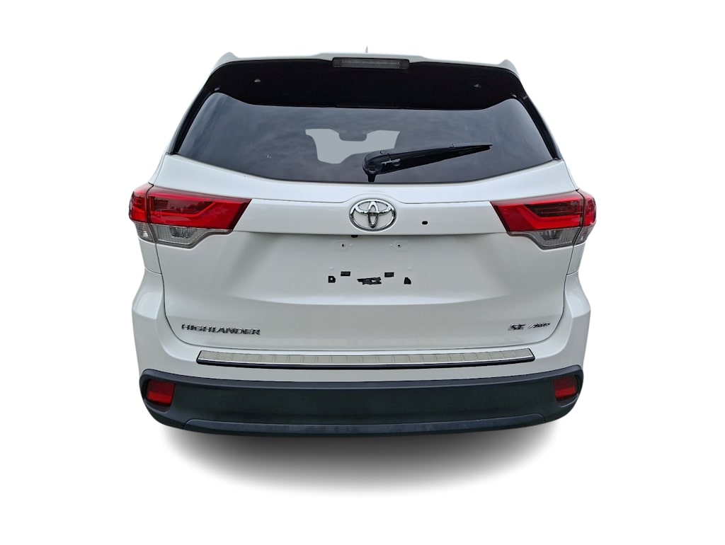 Thumbnail: 2018 Toyota Highlander - 4