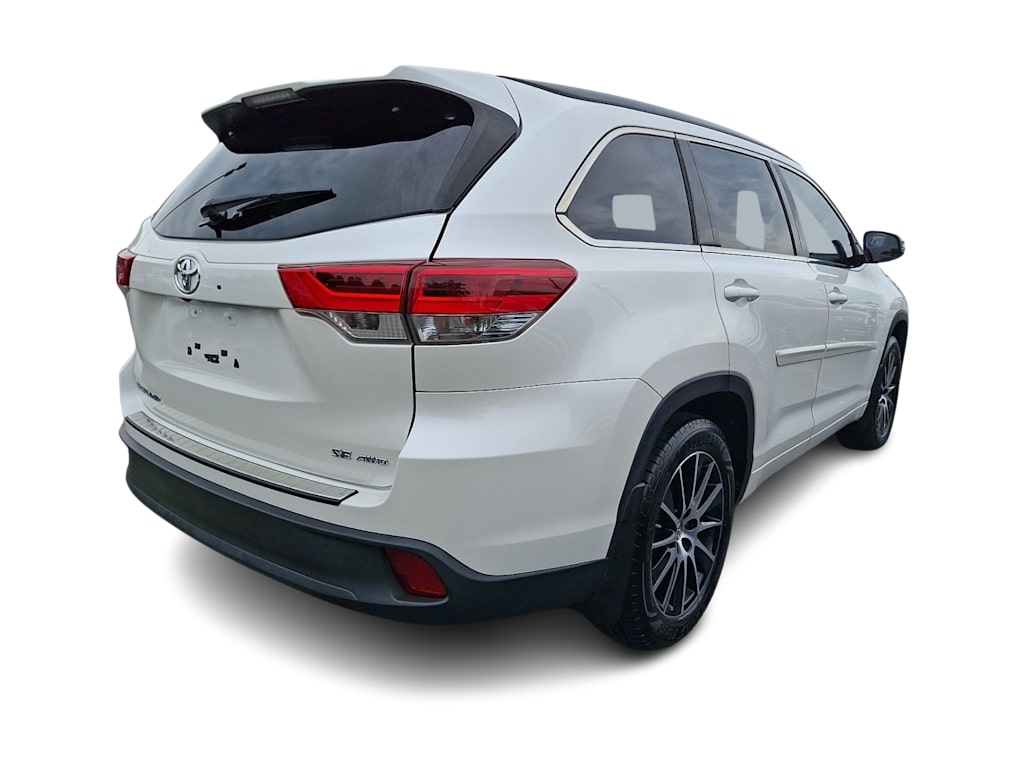 Thumbnail: 2018 Toyota Highlander - 15