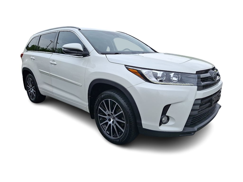 Thumbnail: 2018 Toyota Highlander - 14