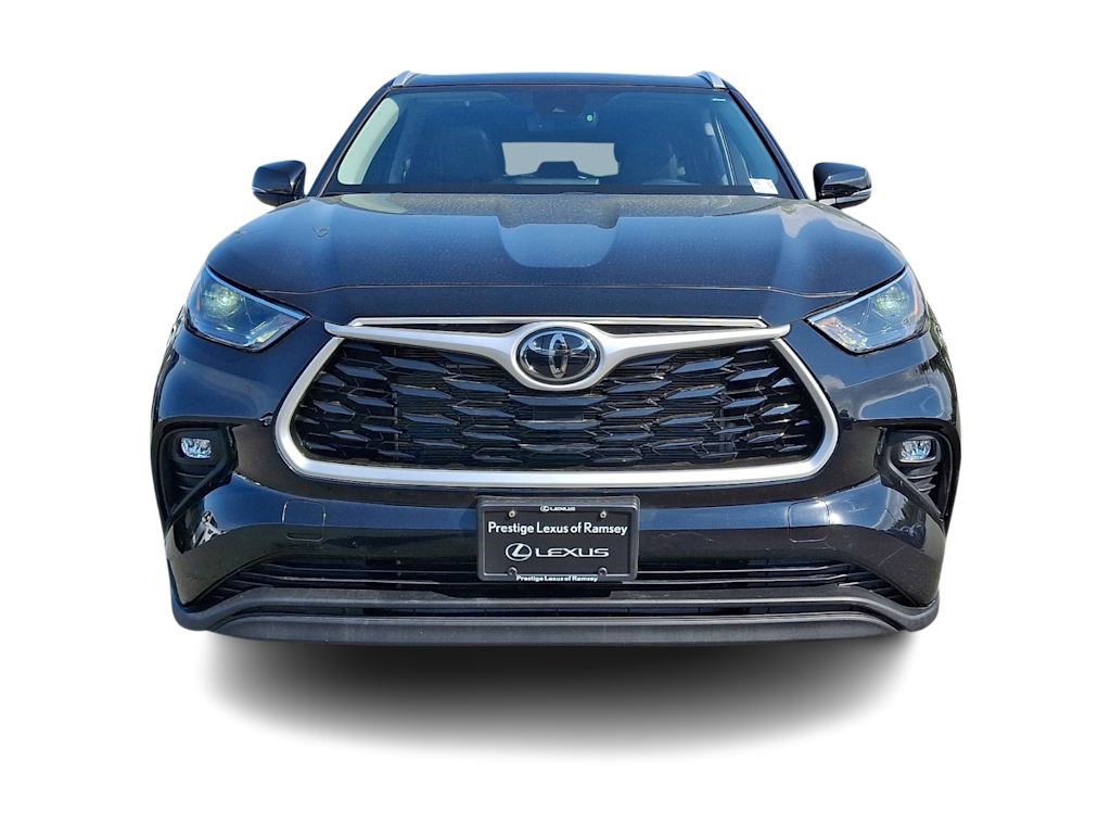 Thumbnail: 2023 Toyota Highlander - 4