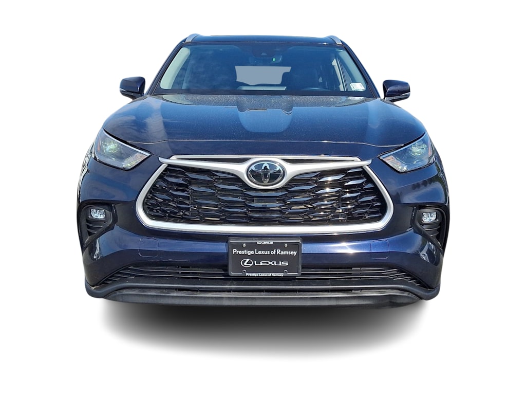 Thumbnail: 2023 Toyota Highlander - 4