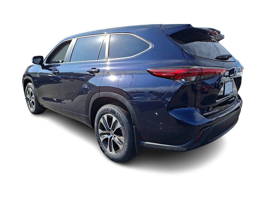 Thumbnail: 2023 Toyota Highlander - 2