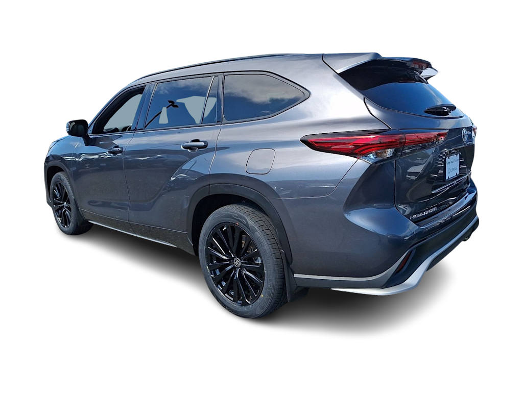 Thumbnail: 2023 Toyota Highlander - 4