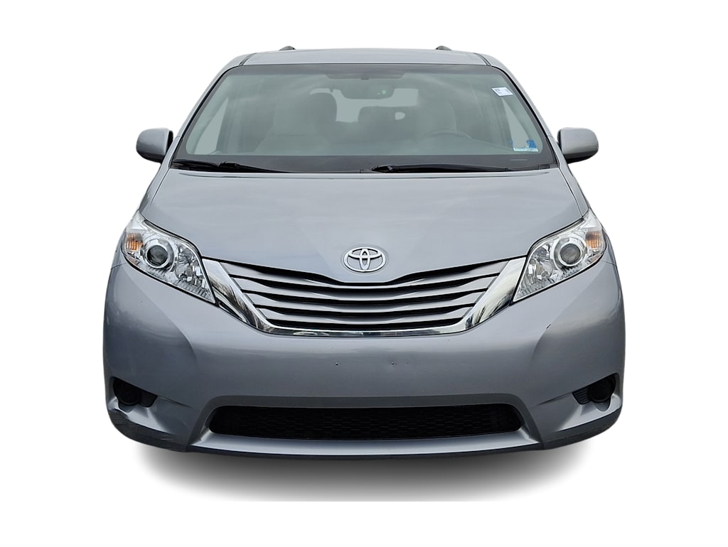 Thumbnail: 2016 Toyota Sienna - 4
