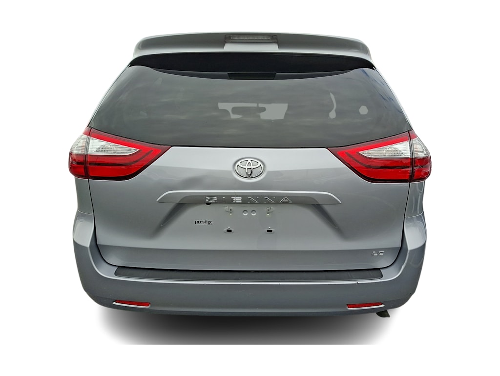 Thumbnail: 2016 Toyota Sienna - 3