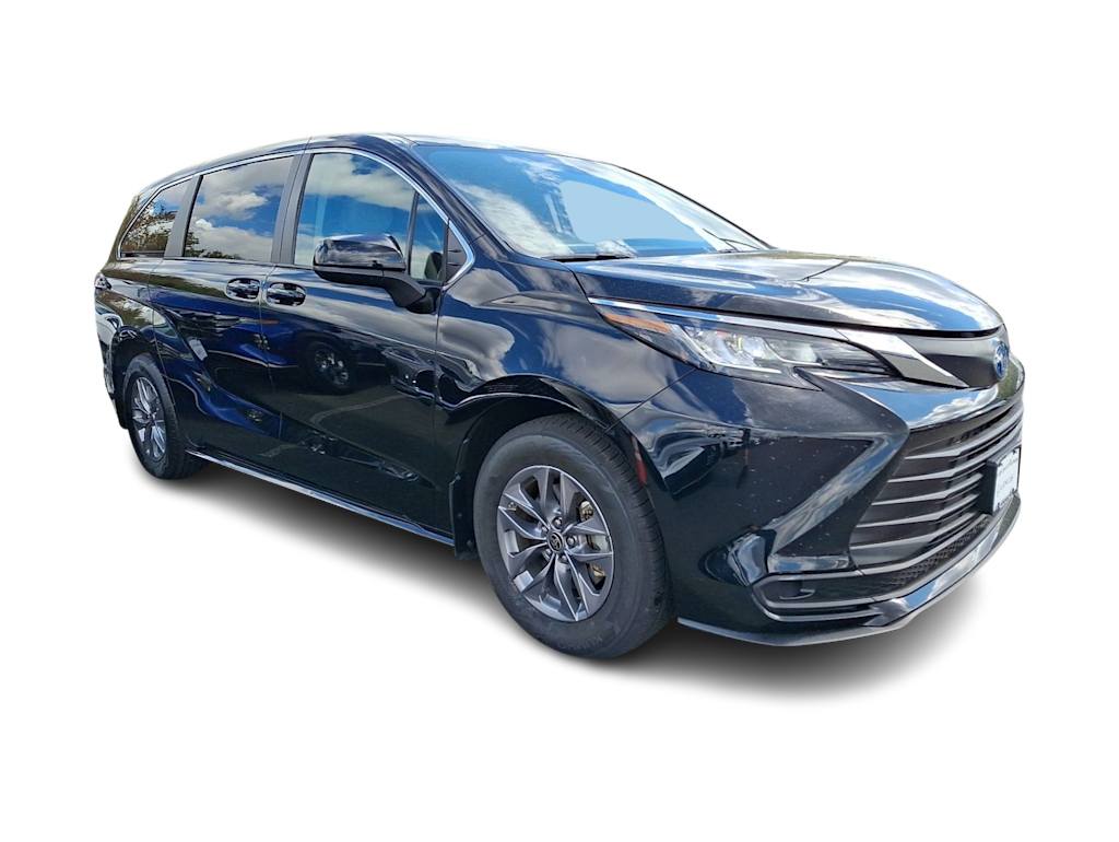 Thumbnail: 2023 Toyota Sienna - 15