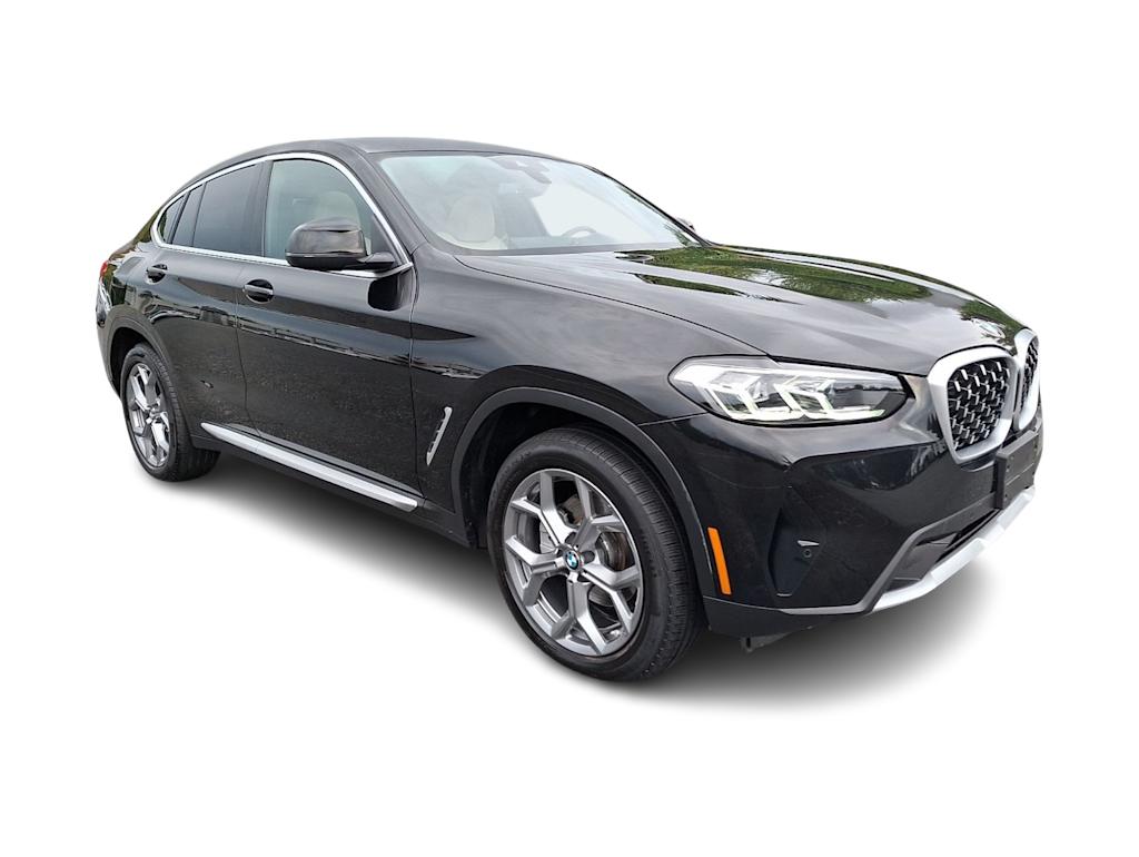 Thumbnail: 2025 BMW X4 - 13