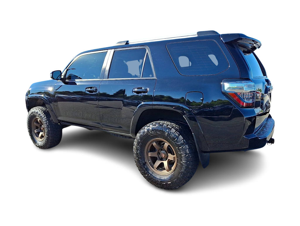 Thumbnail: 2019 Toyota 4Runner - 3