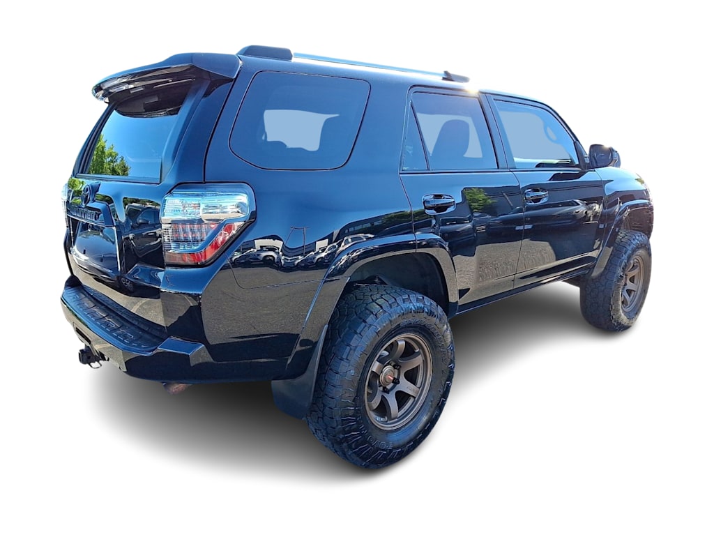 Thumbnail: 2019 Toyota 4Runner - 15