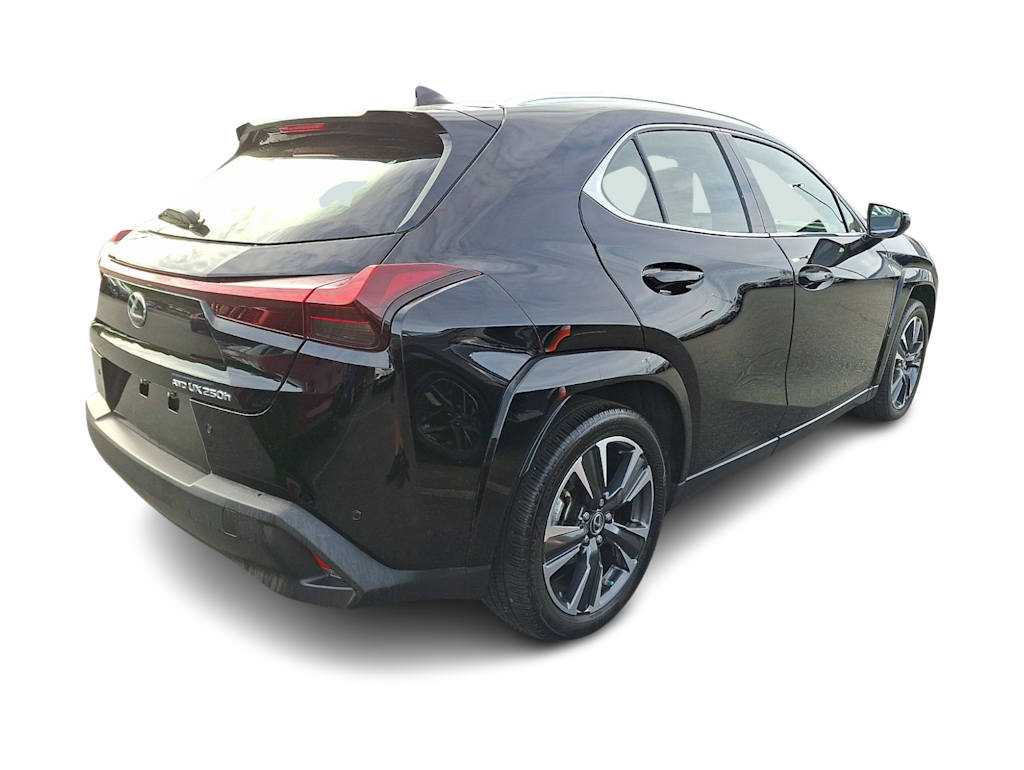 Thumbnail: 2023 Lexus UX - 15