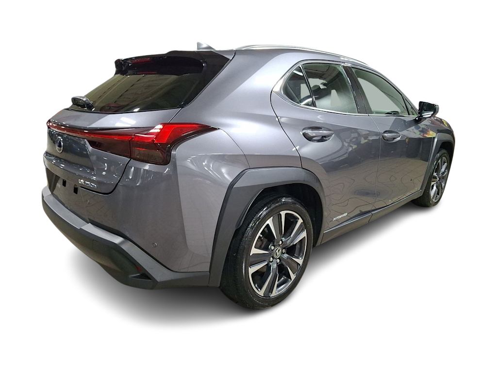 Thumbnail: 2021 Lexus UX - 15