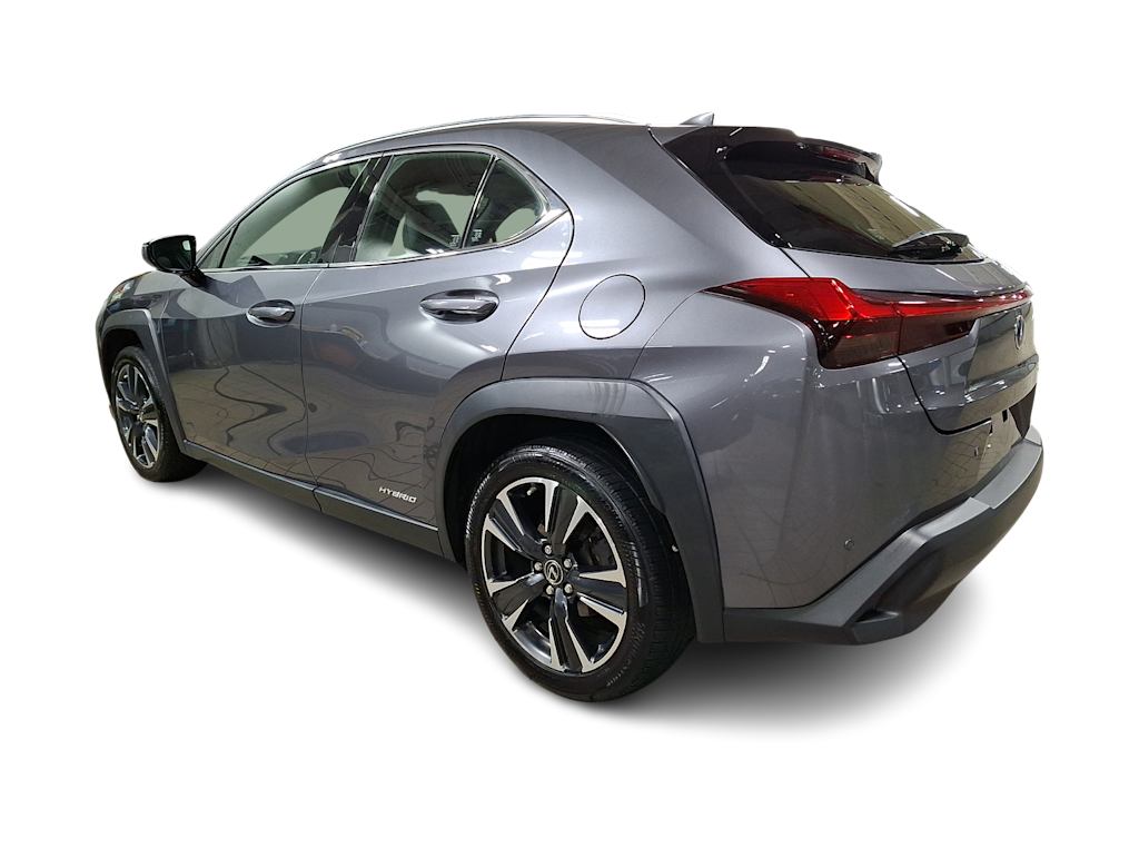 Thumbnail: 2021 Lexus UX - 3