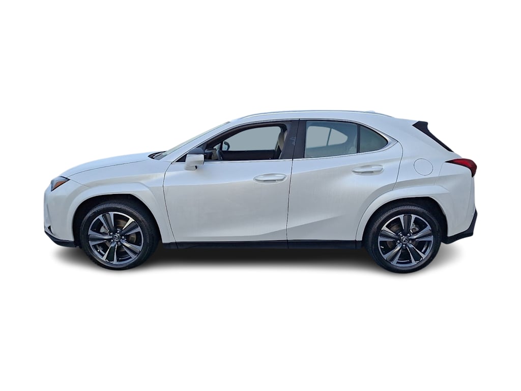 Thumbnail: 2024 Lexus UX - 3