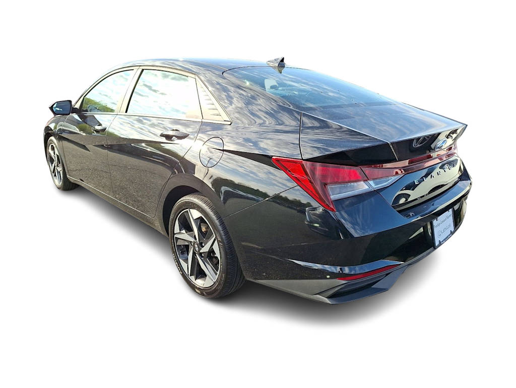 Thumbnail: 2023 Hyundai Elantra - 4