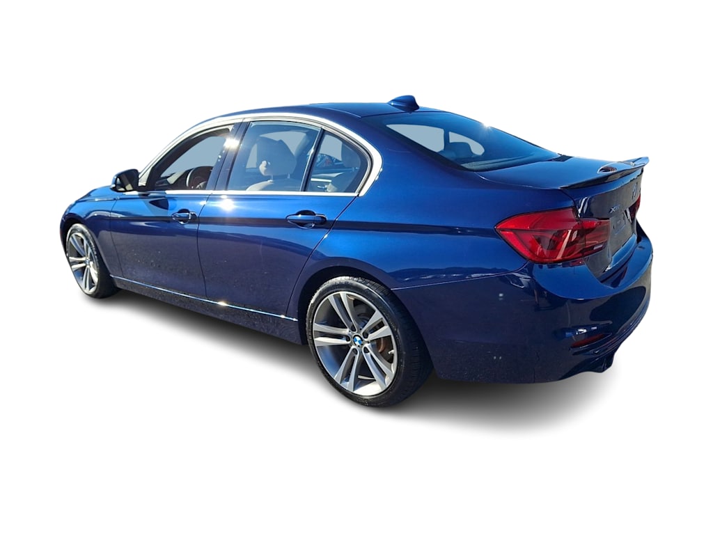 Thumbnail: 2017 BMW 3 Series - 3