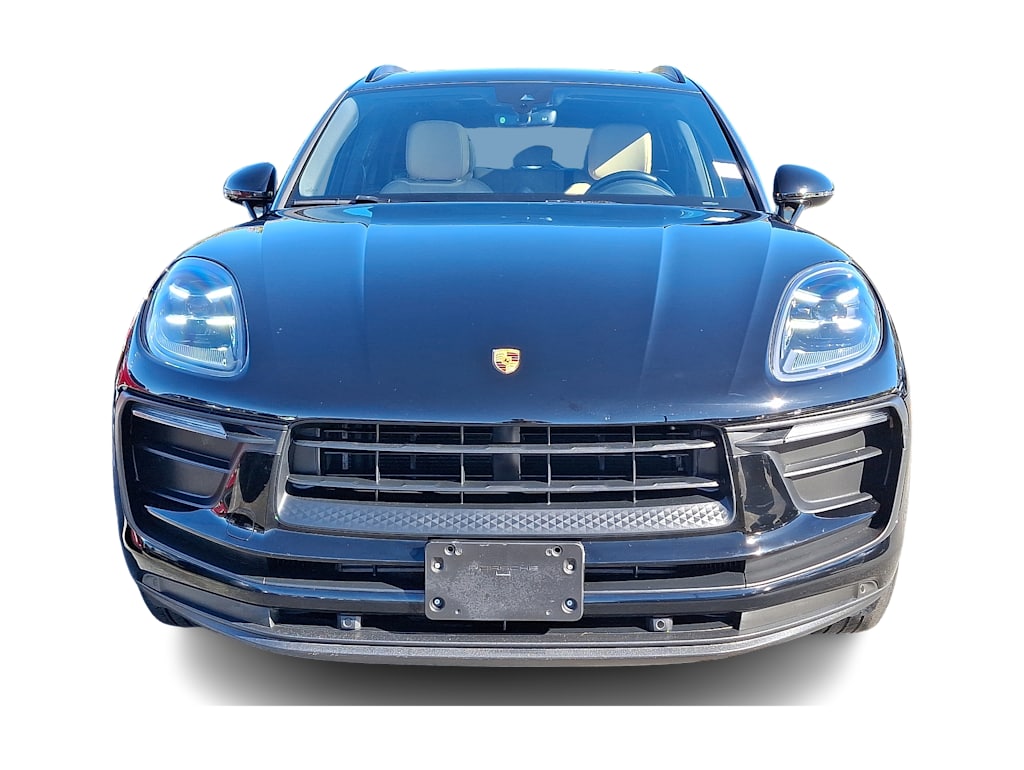 Thumbnail: 2022 Porsche Macan - 3