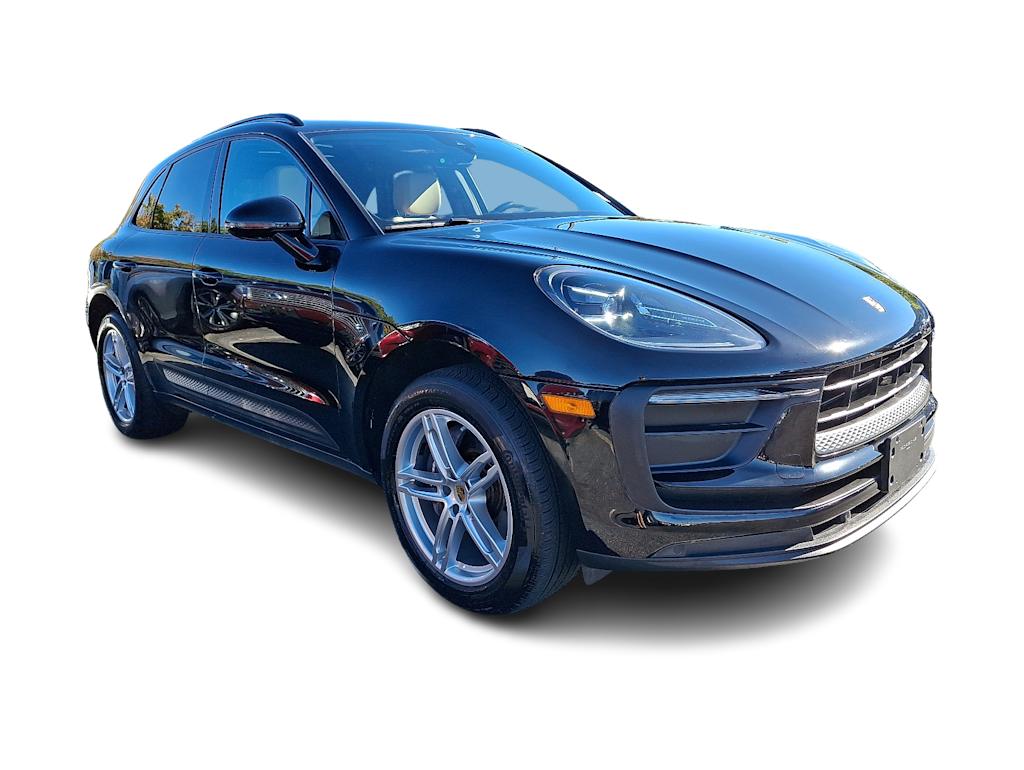 Thumbnail: 2022 Porsche Macan - 13