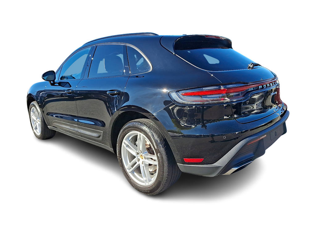 Thumbnail: 2022 Porsche Macan - 2