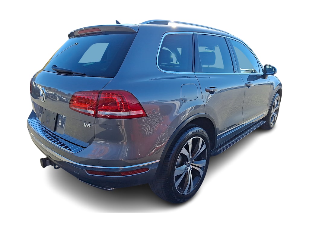 Thumbnail: 2017 Volkswagen Touareg - 16