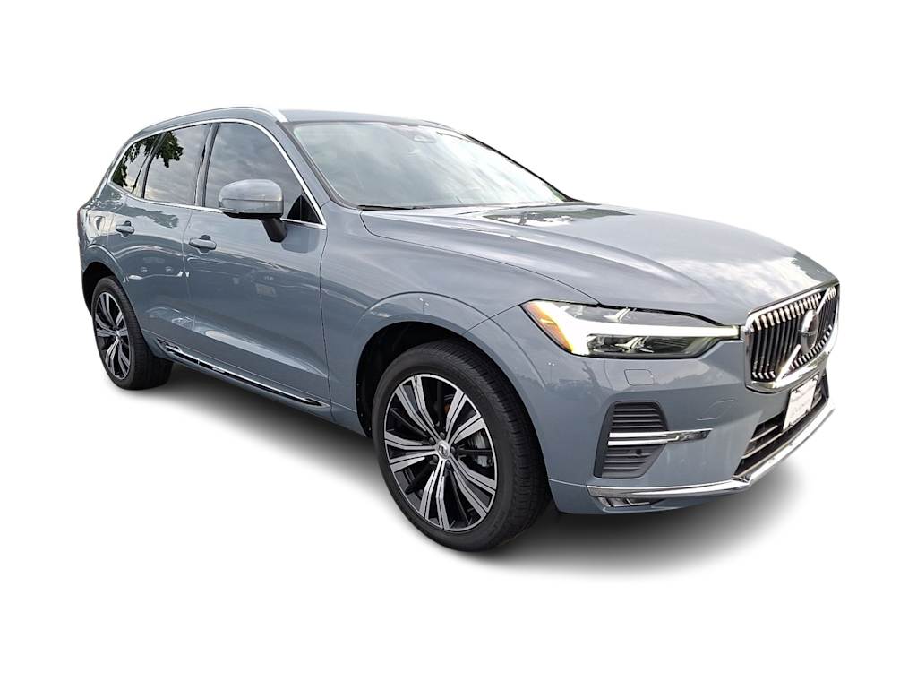 Thumbnail: 2022 Volvo XC60 - 14