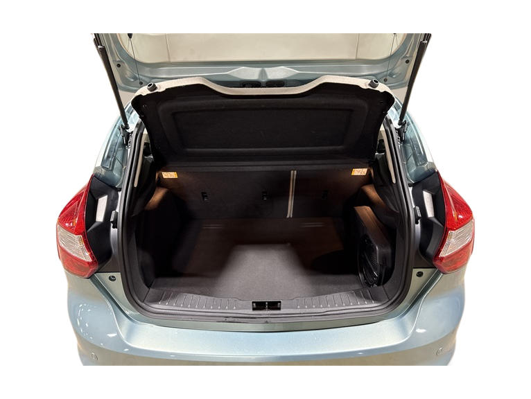 2012 Ford Focus SEL 15
