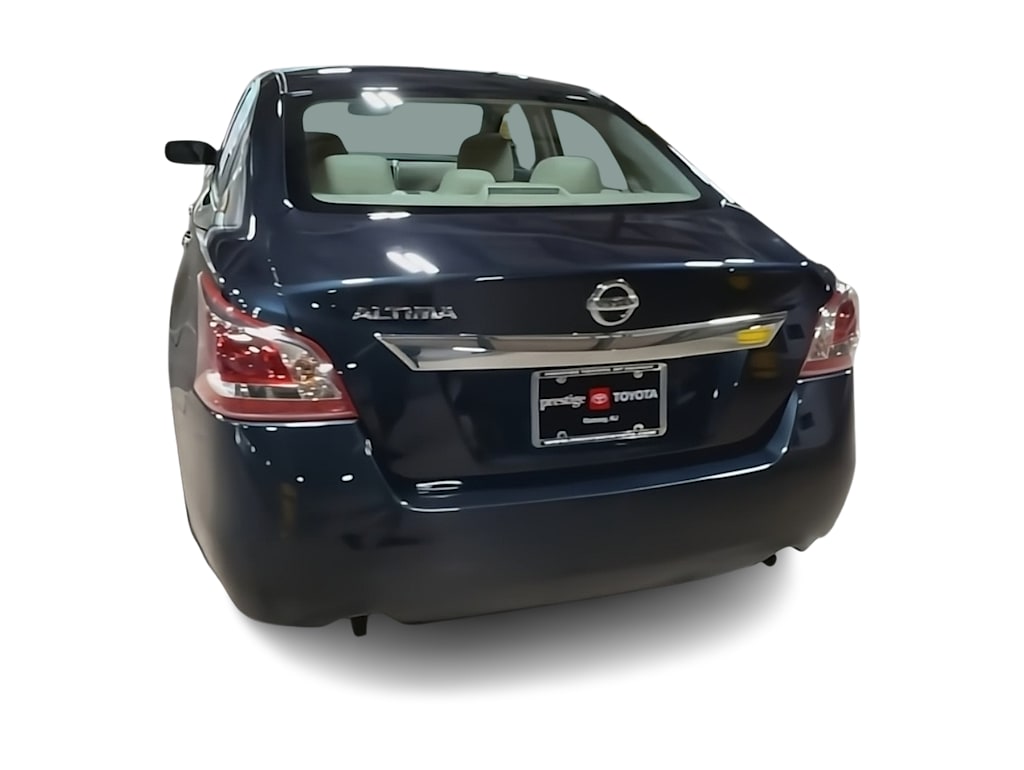 Thumbnail: 2013 Nissan Altima - 20