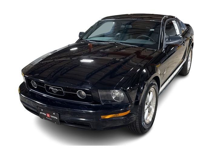 Used 2008 Ford Mustang Premium with VIN 1ZVHT80NX85141402 for sale in Hudson, WI