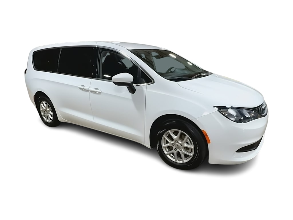 Thumbnail: 2023 Chrysler Voyager - 18
