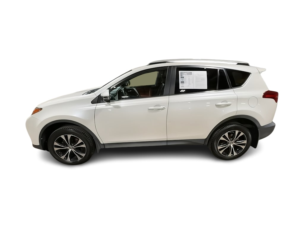 Thumbnail: 2015 Toyota RAV4 - 3