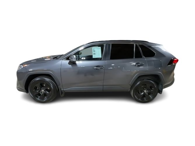 2021 Toyota RAV4 XLE 3