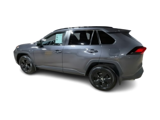 2021 Toyota RAV4 XLE 21