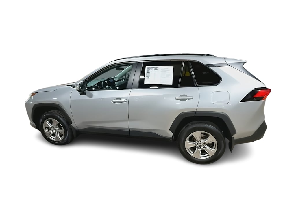 Thumbnail: 2022 Toyota RAV4 - 21