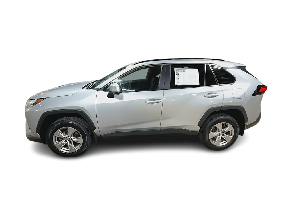 Thumbnail: 2022 Toyota RAV4 - 3
