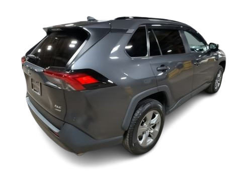 Thumbnail: 2022 Toyota RAV4 - 21