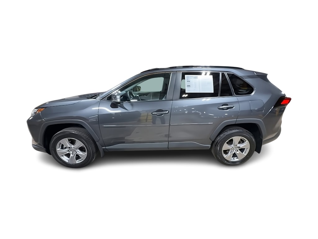 Thumbnail: 2022 Toyota RAV4 - 3