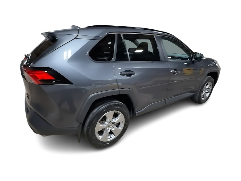 Thumbnail: 2022 Toyota RAV4 - 21