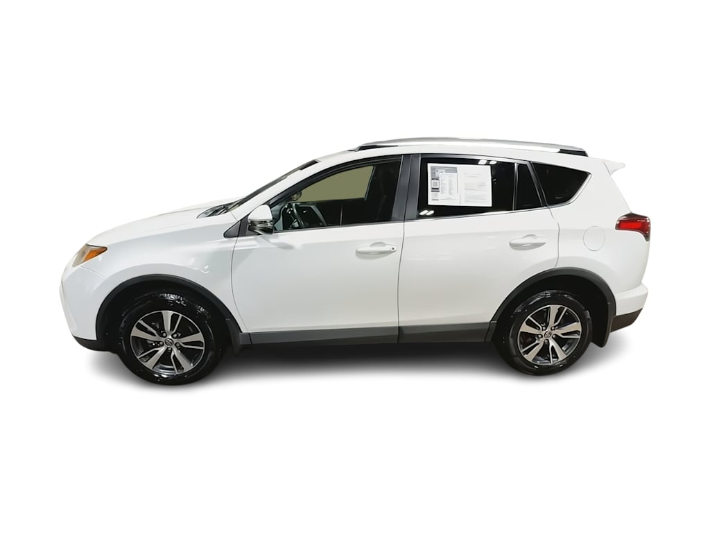 Thumbnail: 2017 Toyota RAV4 - 3